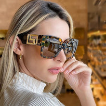 Load image into Gallery viewer, Oversized  Brand Designer Sunglasses Women Men Big Frame Vintage Sun Glasses Shades for Female Eyeglasses