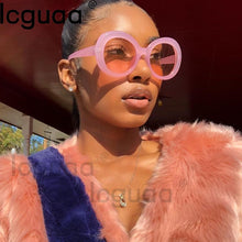 Carica l&#39;immagine nel visualizzatore di Gallery, Occhiali da sole rosa oversize per donne sexy UV400 2023 Occhiali da sole con montatura verde sfumata di marca di marca grande 