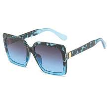 Load image into Gallery viewer, Oversized Shades Sunglasses Women Black Square Sun Glasses Male Vintage Retro Glasses Female Women Lentes De Sol Hombre