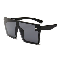 Carica l'immagine nel visualizzatore di Gallery, Occhiali da sole quadrati oversize da donna 2023 di marca Flat Top Rosso Nero Lenti trasparenti One Piece Uomo Gafas Ombra Specchio UV400