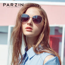 Carica l&#39;immagine nel visualizzatore di Gallery, PARZIN Sunglasses Women Pearl Designer Butterfly Oversized Women&#39;s Sunglasses Shades Party Lentes De Sol Mujer 8223
