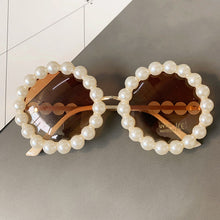 Load image into Gallery viewer, Pearl Round Sunglasses Women Small Frame Oval Vintage Sunglasses  Brand Designer Men Retro Sunglasses Steampunk Classic