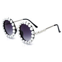 Load image into Gallery viewer, Pearl Round Sunglasses Women Small Frame Oval Vintage Sunglasses  Brand Designer Men Retro Sunglasses Steampunk Classic