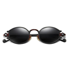 Carica l&#39;immagine nel visualizzatore di Gallery, Peekaboo mens occhiali da sole ovali uomo 2023 stile punk rosso donna occhiali da sole retro rotondo oro nero struttura in metallo UV400 