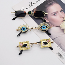 Load image into Gallery viewer, Personality Steampunk Sunglasses Women Brand Designer  Rhinestone Diamond Vintage Sun Glasses Lentes De Sol Mujer