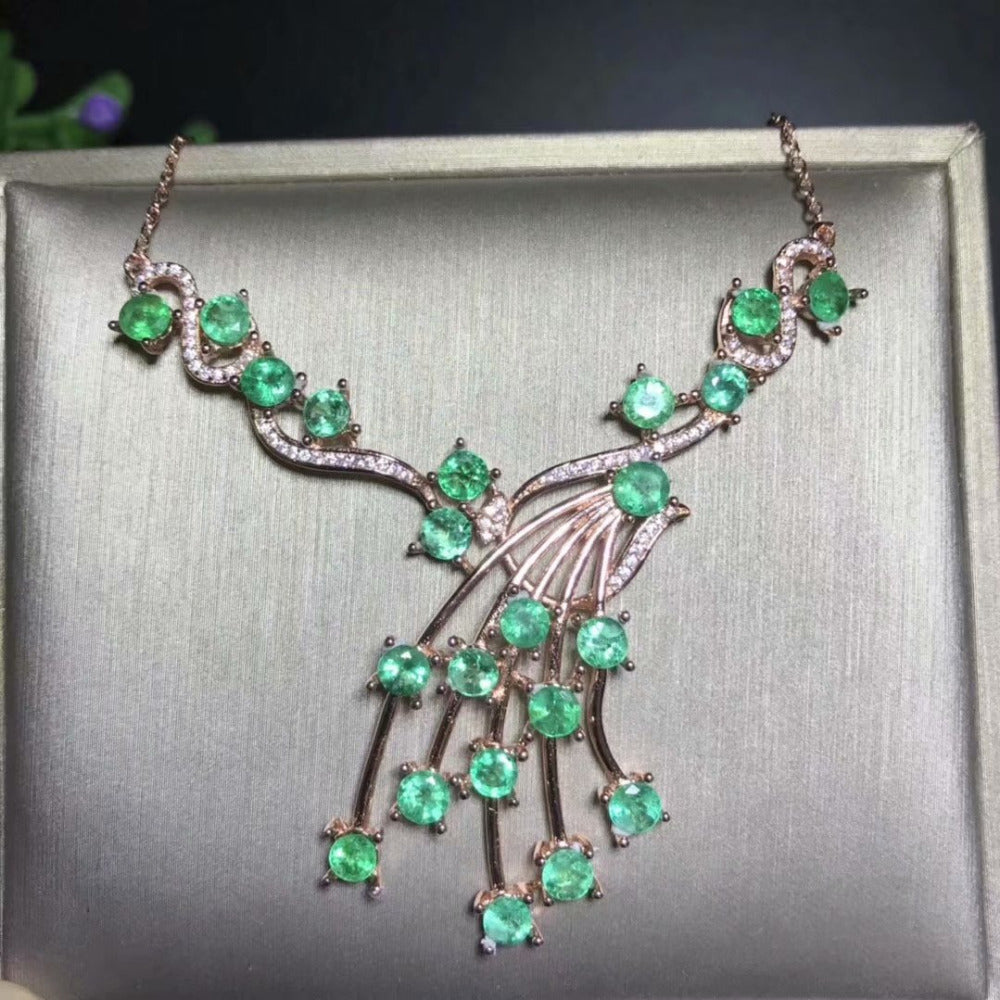 Personalità Foglia di pavone Collana di smeraldi verdi naturali Collana con pendente di pietre preziose naturali 925 gioielli regalo per feste da donna 