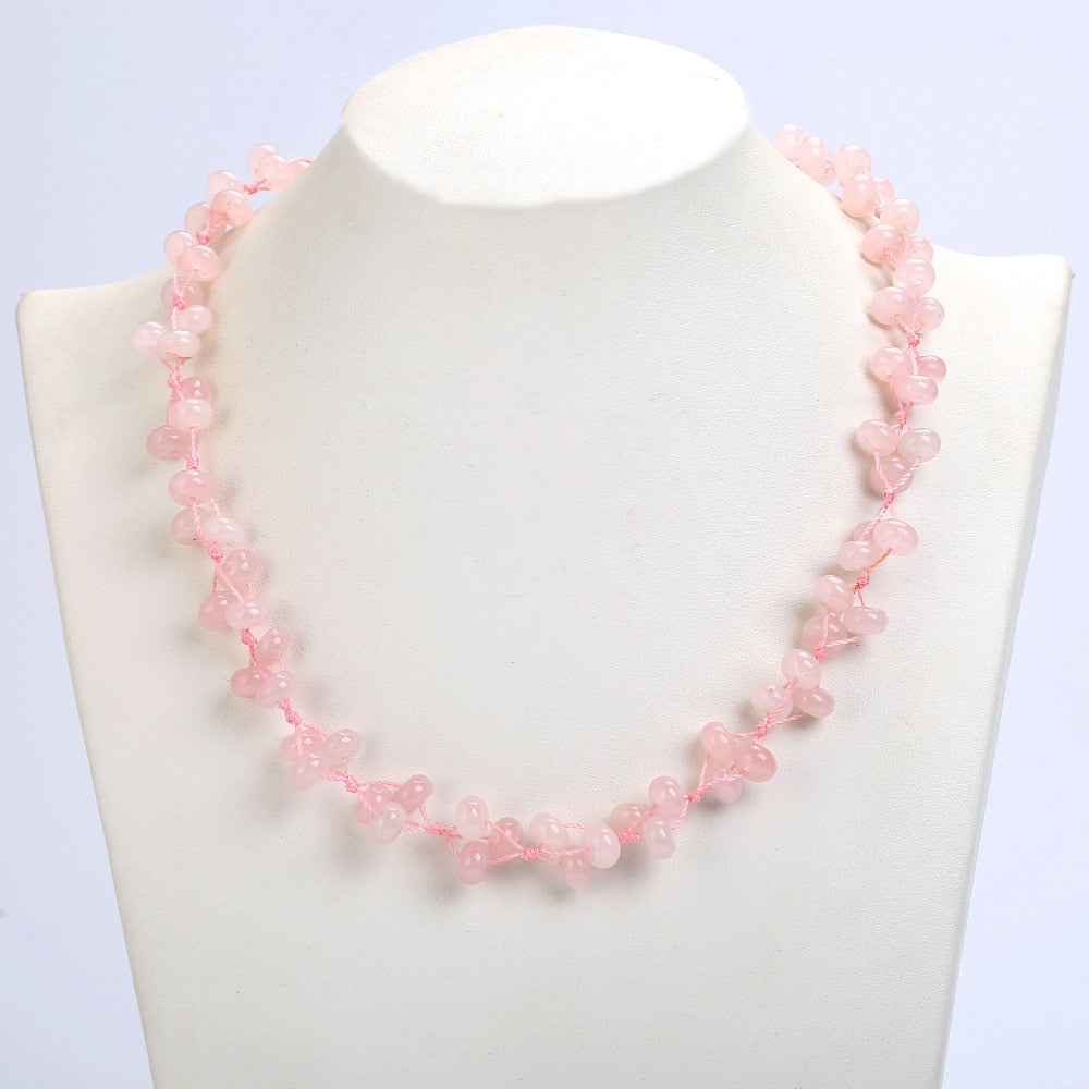 Collana di cristallo rosa Collana di quarzo rosa Gioielli di cristallo da donna Ciondolo boutique di moda Perline tessute a mano Regali di San Valentino D 
