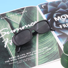 Load image into Gallery viewer, Polarized PC Sunglasses，Plastic Sun Glasses for Men and Women 100% UV Blocking