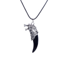 Carica l'immagine nel visualizzatore di Gallery, Collana in argento antico punk con denti di lupo e zanna, collana con ciondolo in pietra multicolore, gioielli per uomo, amuleto 