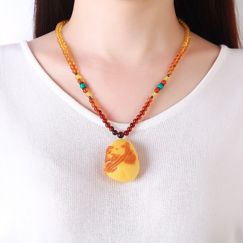 Pure 100% natural chicken oil yellow honey wax pendant water droplets amber original stone necklace accessories sweater chain