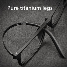 Load image into Gallery viewer, Pure Titanium Glasses Frame Men Comfortable Large Frame TR Glasses Frame Ultra Light Square Myopia Optical Glasses Frame 8822T