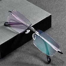 Load image into Gallery viewer, Pure β Titanium Men&#39;s Business Diamond Trimming Cutting Rimless Lens, Screwless Frameless Myopia Optical Glasses Frame F638H