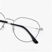 Load image into Gallery viewer, Pure Titanium Retro Glasses Frame Men And Women Ultralight Round Frame Anti Blue Light Plain Myopia Optical Glasses Frame 58007
