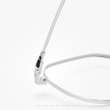 Load image into Gallery viewer, Pure Titanium Retro Glasses Frame Men And Women Ultralight Round Frame Anti Blue Light Plain Myopia Optical Glasses Frame 58007