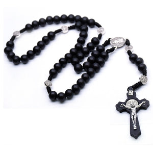 QIGO Collane con ciondolo rosario con croce nera antica religiosa in legno religioso Collana con perline di Gesù San Benedetto per gioielli da uomo e donna 