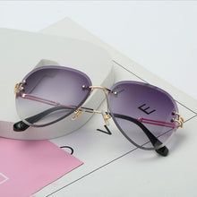 Load image into Gallery viewer, 2022 New Brand Designer Rimless Pilot Sunglasses Women Men Retro Dimond Cutting Lens Gradient Sun Glasses For Female UV400