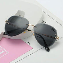 Load image into Gallery viewer, 2022 New Brand Designer Rimless Pilot Sunglasses Women Men Retro Dimond Cutting Lens Gradient Sun Glasses For Female UV400