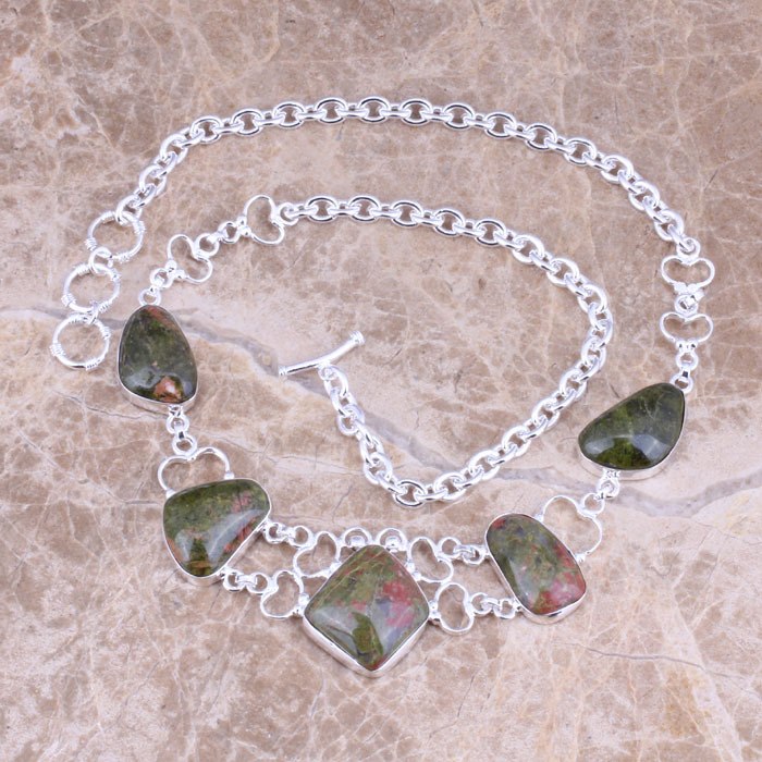 Rare Green Natural Stone 925 Sterling Silver Grade Necklace L661