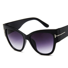 Carica l'immagine nel visualizzatore di Gallery, Retro  Cat Eye Sunglasses for Women Tom Brand Large T Female Shades Gradient Sun Glasses UV400 Oculos de sol feminino