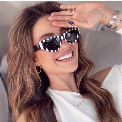 Retro Frame Rectangle Sunglasses for Women 2023  V Sun Glasses Men Jelly Sunglasses with Metal Hinges UV400