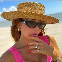 Load image into Gallery viewer, Retro Frame Rectangle Sunglasses for Women 2023  V Sun Glasses Men Jelly Sunglasses with Metal Hinges UV400