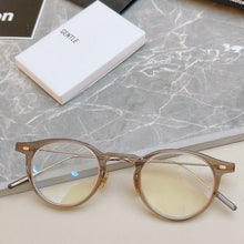 Carica l&#39;immagine nel visualizzatore di Gallery, Retro GENTLE Round Shape Eyeglasses Frame JOJO Men&#39;s Women&#39;s B Titanium Eyeglass Frames Myopia Prescription Transparent Glasses