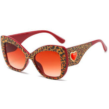 Load image into Gallery viewer, Retro Heart Sunglasses Women Plastic Protect Eyewear Women Designer Sun Glasses Stylish Oversized Shades