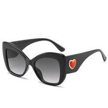 Load image into Gallery viewer, Retro Heart Sunglasses Women Plastic Protect Eyewear Women Designer Sun Glasses Stylish Oversized Shades