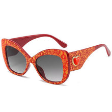 Load image into Gallery viewer, Retro Heart Sunglasses Women Plastic Protect Eyewear Women Designer Sun Glasses Stylish Oversized Shades