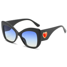 Load image into Gallery viewer, Retro Heart Sunglasses Women Plastic Protect Eyewear Women Designer Sun Glasses Stylish Oversized Shades