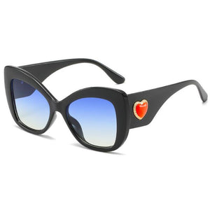 Retro Heart Sunglasses Women Plastic Protect Eyewear Women Designer Sun Glasses Stylish Oversized Shades