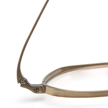 Carica l&#39;immagine nel visualizzatore di Gallery, Retro Men Pure Titanium Glasses Frame Oval Women  Brand Prescription Myopia Optical Eyeglasses Frame Square Small Eyewear