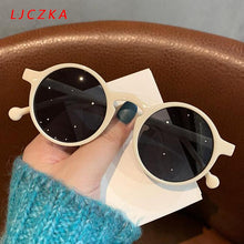 Load image into Gallery viewer, Retro Round Sunglasses Men Brand Designer Vintage Small Sun Glasses Women Fashionable Hip Hop Style Eyewear Green Lens UV400