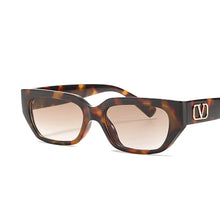 Load image into Gallery viewer, Retro Sexy Ladies  Brand Design Travel Hip-hop Sunglasses Ladies Small Square Sunglasses European Style Sunglasses