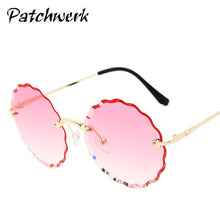 Load image into Gallery viewer, Retro flower-shaped Gradient Shades for women&#39;s sunglasses stylish rimless edge-cut lenses