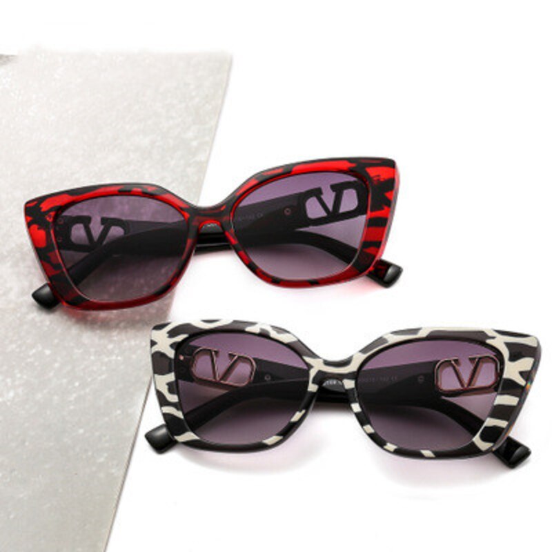 Retro ojo de gato V cartas gafas de sol de las mujeres 2023 de lujo de marca de diseñador Vintage Plaza gafas de sol hombres de moda océano Metal tonos