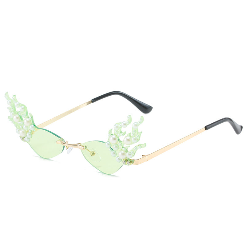 Cornice per fuoco senza montatura con grazia decorazioni di perle occhiali da sole da donna occhiali da sole punk con montatura tonalità in metallo per occhiali da donna UV400 