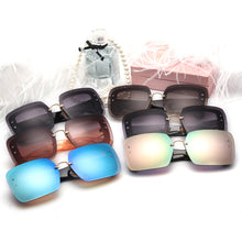 Carica l'immagine nel visualizzatore di Gallery, Rimless Square Sunglasses Women Brand Designer Bi-color Rivet Punk Sun Glasses Men Eyewear Shiny Shades Gafas De Sol