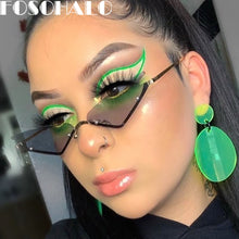 Carica l&#39;immagine nel visualizzatore di Gallery, Rimless Steampunk Sunglasses Women Metal Vintage Sun Glasses Men Eyewear Retro Frameless Punk Sunglasses Cat Eye Shades UV400