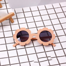 Load image into Gallery viewer, Round Kids Sunglasses Shades Cute Flower Oval Shape Children Sunglasses Girls Baby Shades Glasses