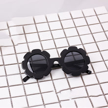 Load image into Gallery viewer, Round Kids Sunglasses Shades Cute Flower Oval Shape Children Sunglasses Girls Baby Shades Glasses