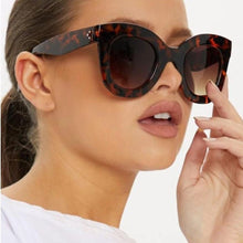 Load image into Gallery viewer, Round Sunglasses Women Vintage Square Shades Men Brand Design  Big Sun Glasses UV400 Eyewear Female Oculos