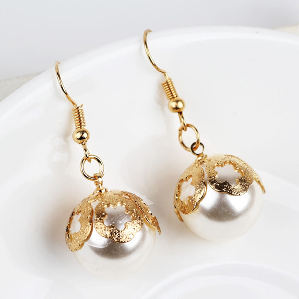 Round simulated Pearl Earrings Flower Dangle Earrings Fashion Jewelry Christmas Present 2017 new korean version