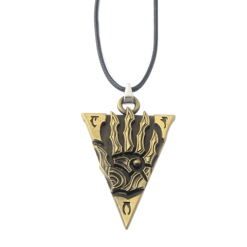 Bronzo antico di alta qualità The Elder Scrolls Morrowind Lettera Pendenti Collane Skyrim Dinosauro Triangolo Donna Uomo Collana 