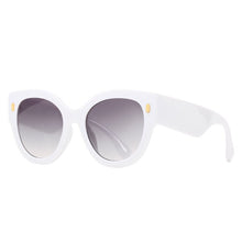 Load image into Gallery viewer, SHAUNA Oversized Round Women Sunglasses Brand Designer Rivets Eyewear Ins Popular Retro Gradient Men Sun Glasses Shades UV400