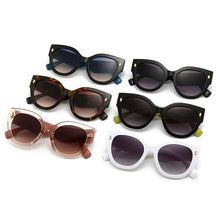 Load image into Gallery viewer, SHAUNA Oversized Round Women Sunglasses Brand Designer Rivets Eyewear Ins Popular Retro Gradient Men Sun Glasses Shades UV400