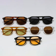 Load image into Gallery viewer, SHAUNA Rivets Retro Jelly Frame Round Sunglasses UV400
