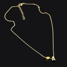 Carica l&#39;immagine nel visualizzatore di Gallery, Fashion Tiny Heart Initial Necklace Women Personalize Letter Name Choker Necklace Collier Femme Jewelry Gift Accessory