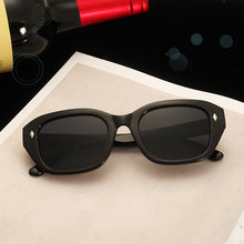 Carica l&#39;immagine nel visualizzatore di Gallery, SO&amp;EI Polygon Square Women Sunglasses Retro Rivets Decoration Eyewear Shades UV400 Men Leopard Tea Sun Glasses