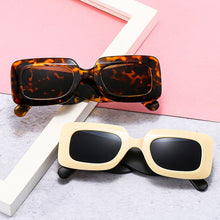 Carica l&#39;immagine nel visualizzatore di Gallery, SO&amp;EI Square Sunglasses Women Clear Colorful Eyewear Shades UV400 Men Trending Retro Wide Legs Sun Glasses
